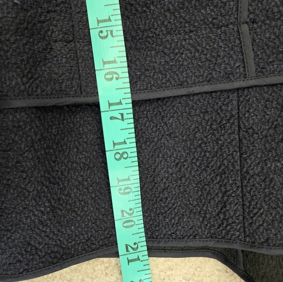 VINCE Open Front Lightweight Pebbled Navy Blazer With Black Interior. Size XS - Picture 10 of 10